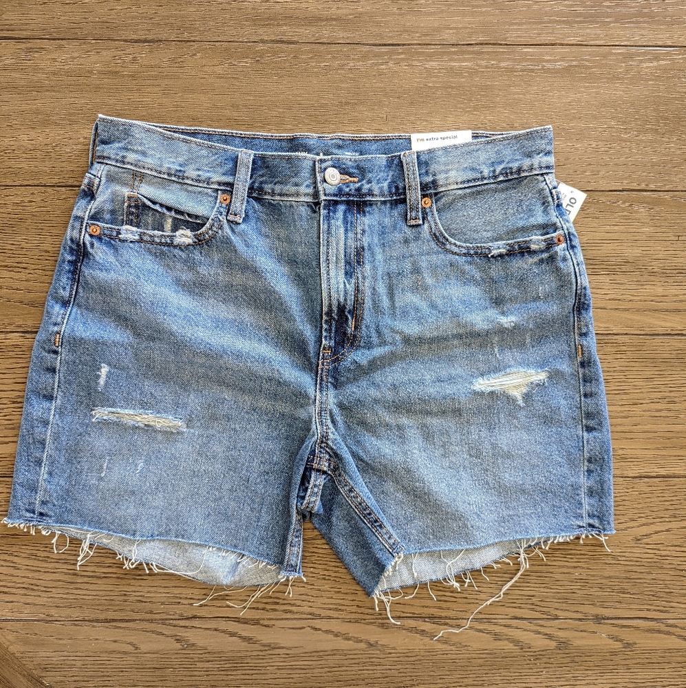 🔥Old Navy Slouchy Straight Distressed Cutoff Jean Shorts
